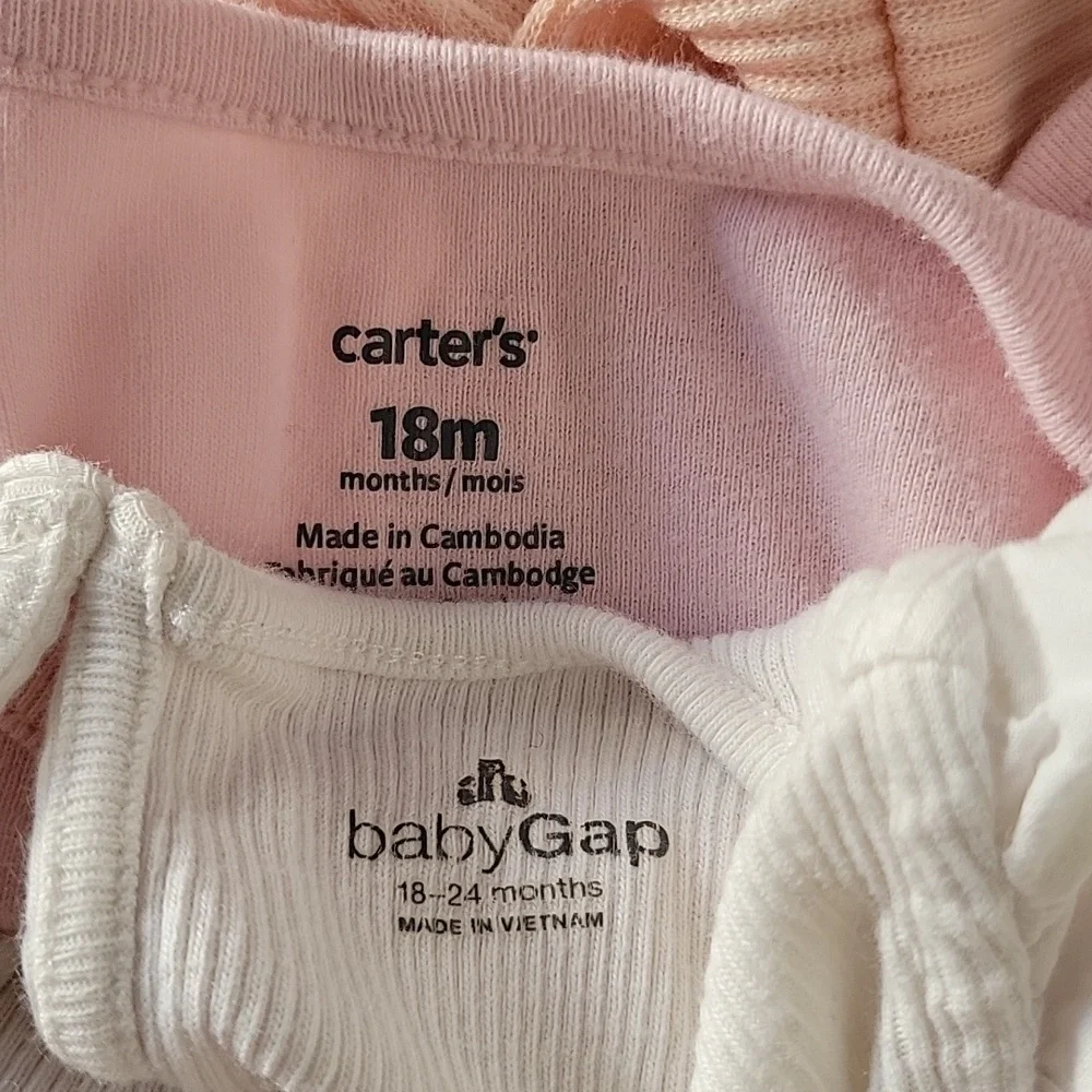 Six Baby Bodysuits - Picture 7 of 7